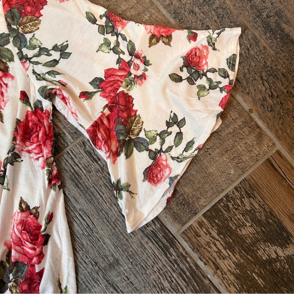 🌹Chris & Carol🌹 Red and Cream Rose Floral Short Sleeve Tunic Top - Picture 3 of 7